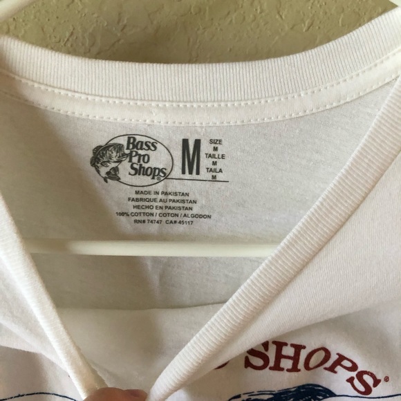 Men’s tee size medium bass pro - Picture 3 of 3